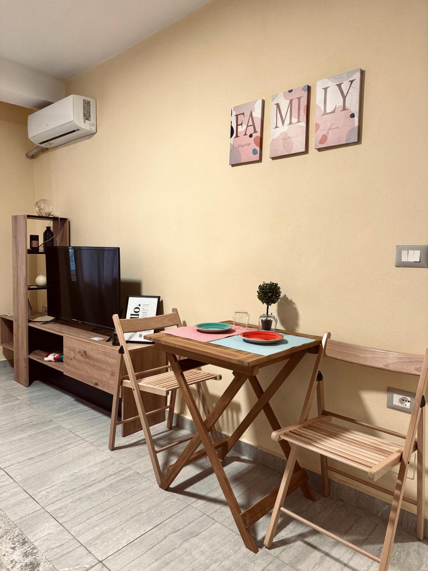 טיראנה Urban Apartment In Blloku מראה חיצוני תמונה