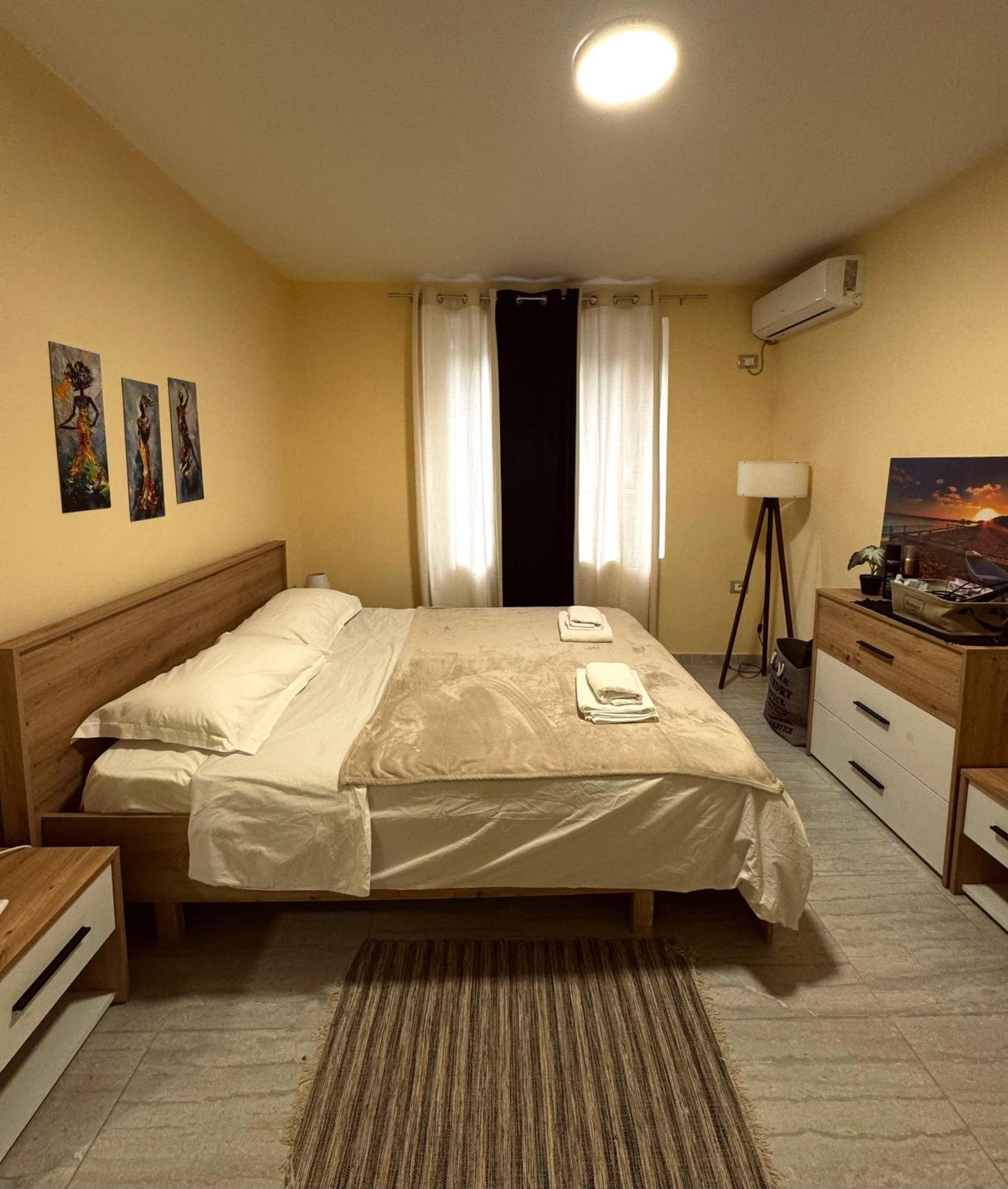 טיראנה Urban Apartment In Blloku מראה חיצוני תמונה